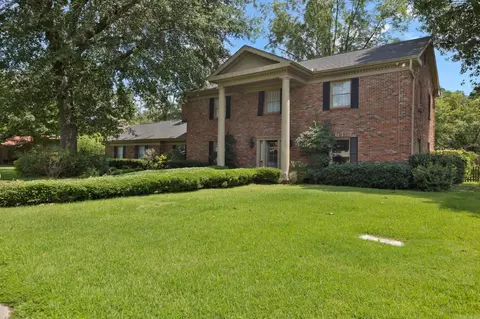 8 Elmwood Cir, Pine Bluff, AR 71603 photo 5
