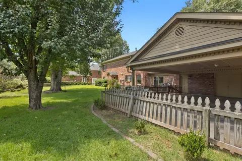 8 Elmwood Cir, Pine Bluff, AR 71603 photo 45