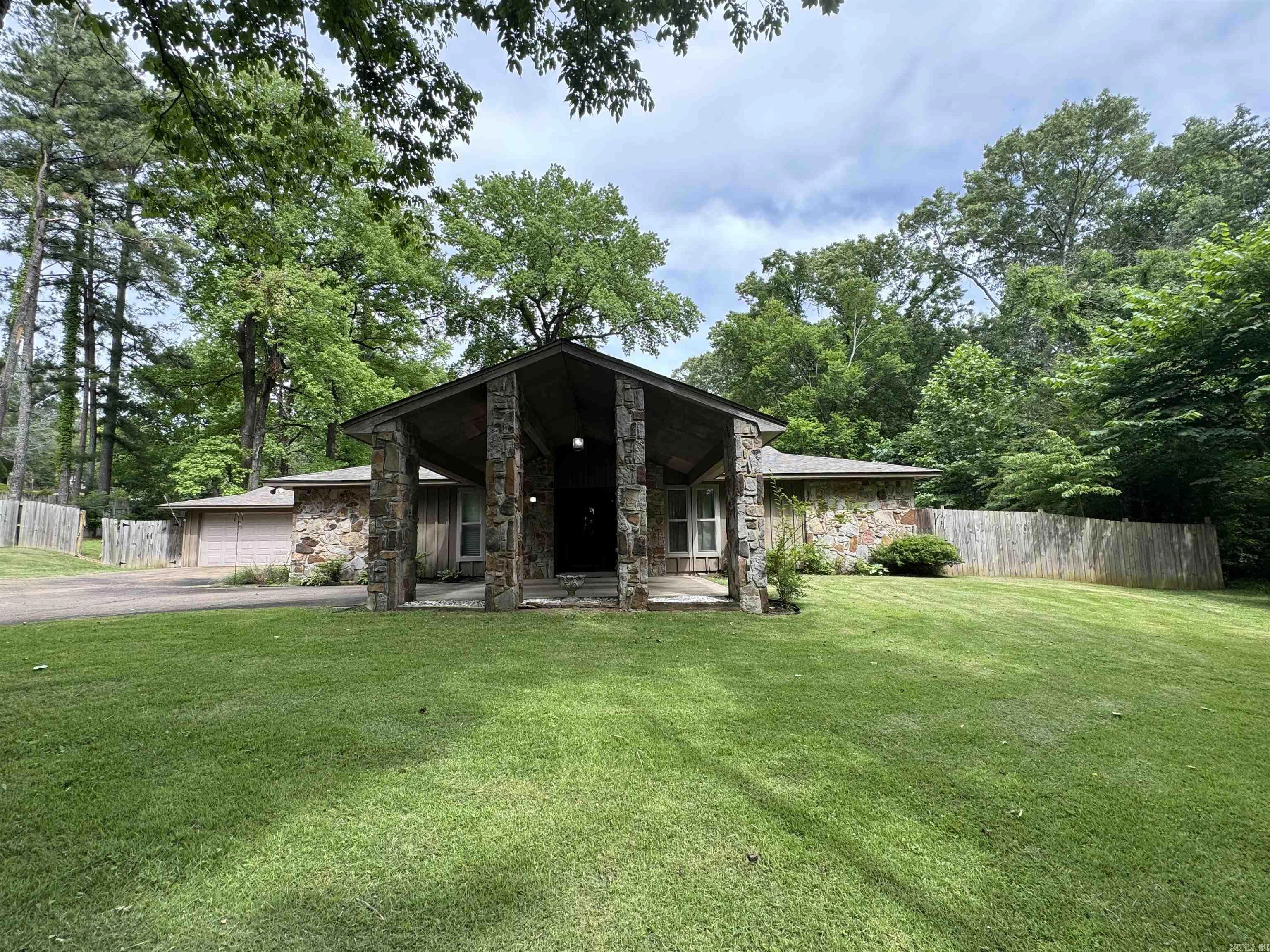 120 Trenton Cv