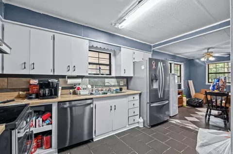 Kitchen - 1791 Forbus Rd, Lonoke, AR 72086 photo 5 of 5