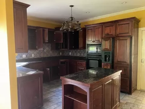 Kitchen - 1300 Fern Creek Dr, Benton, AR 72015 photo 1 of 1