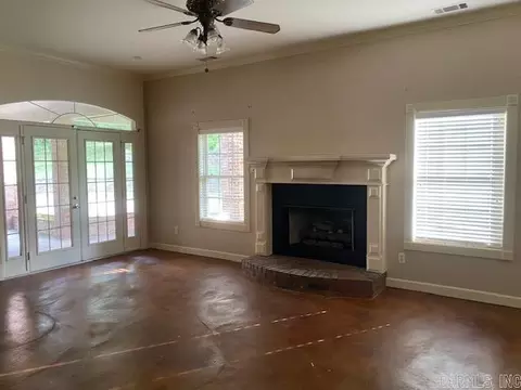 Living - 1300 Fern Creek Dr, Benton, AR 72015 photo 1 of 2