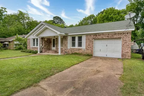 810 Hall St, Malvern, AR 72104 photo 1