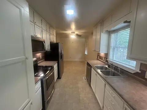 1405 E Moore, Searcy, AR 72143 photo 8