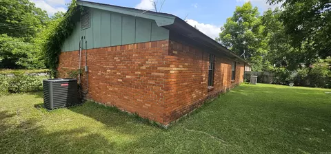 1714 S Marsh St, Pine Bluff, AR 71603 photo 4