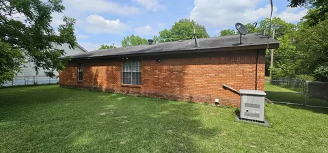 1714 S Marsh St, Pine Bluff, AR 71603 photo 3