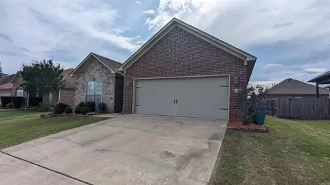 1225 Crosspoint, Conway, AR 72034 photo 3