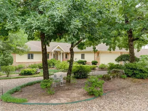 1 Sosegado Way, Hot Springs Village, AR 71909