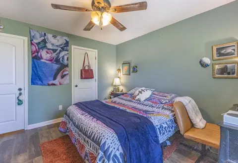 Bedroom - 1140 Meadows Dr, Benton, AR 72019 photo 4 of 6