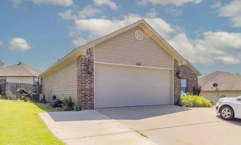 Exterior - 1140 Meadows Dr, Benton, AR 72019 photo 3 of 4