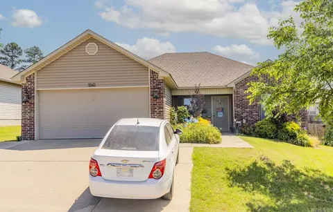 Exterior - 1140 Meadows Dr, Benton, AR 72019 photo 1 of 4