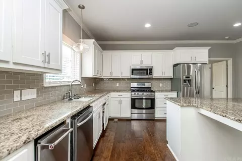 Kitchen - 315 Cedar Dr, Bryant, AR 72022 photo 5 of 6