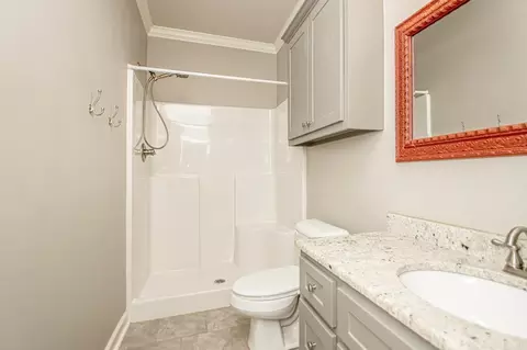 Bath - 315 Cedar Dr, Bryant, AR 72022 photo 1 of 10