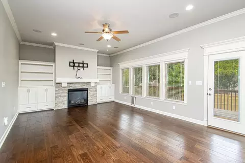 Living - 315 Cedar Dr, Bryant, AR 72022 photo 2 of 7