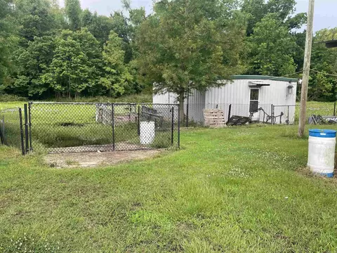 Exterior - 171 Miller Ln, Dumas, AR 71639 photo 7 of 8