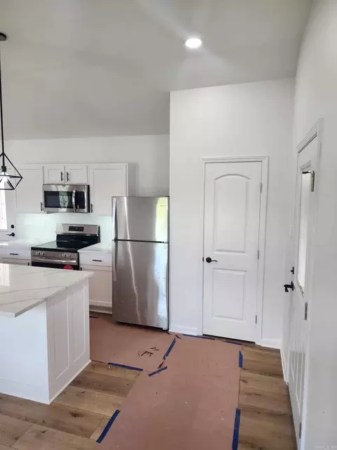 Kitchen - 303 E Center St, Beebe, AR 72012 photo 6 of 6