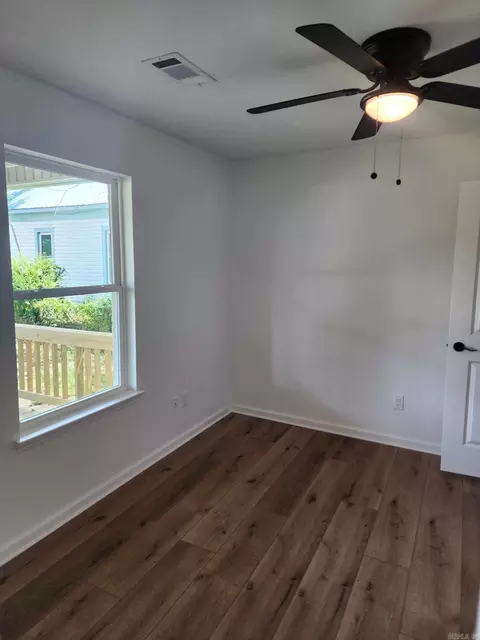 Bedroom - 303 E Center St, Beebe, AR 72012 photo 4 of 4