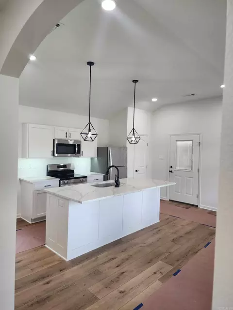 Kitchen - 303 E Center St, Beebe, AR 72012 photo 1 of 6