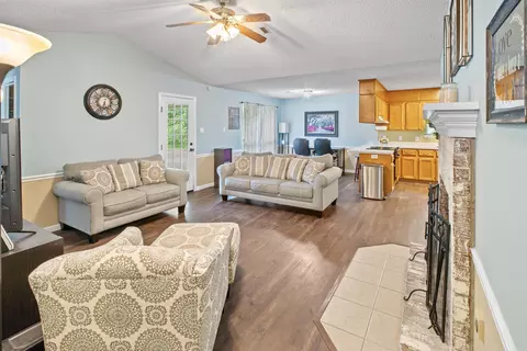 Living - 30 Bridgestone Dr, Conway, AR 72032 photo 1 of 1