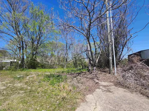 2 Otter Creek Pkwy, Little Rock, AR 72210