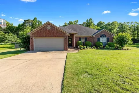 3715 Roxbury Dr, Bryant, AR 72022 photo 1