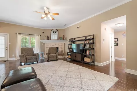 3715 Roxbury Dr, Bryant, AR 72022 photo 5
