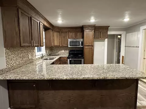 807 S Richards St, Benton, AR 72015 photo 6