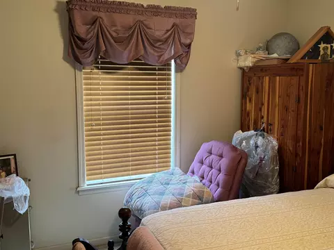 Bedroom - 1300 E 34th Ave, Pine Bluff, AR 71601 photo 3 of 3