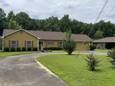 Exterior - 1300 E 34th Ave, Pine Bluff, AR 71601 photo 1 of 10