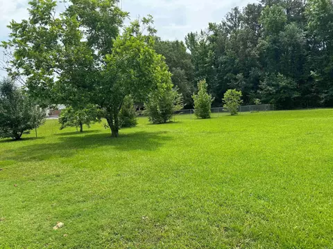 Exterior - 1300 E 34th Ave, Pine Bluff, AR 71601 photo 8 of 10