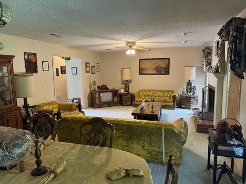 Living - 1300 E 34th Ave, Pine Bluff, AR 71601 photo 4 of 4