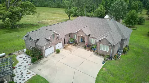 Exterior - 425 Tomahawk Ln, Bismarck, AR 71929 photo 7 of 12