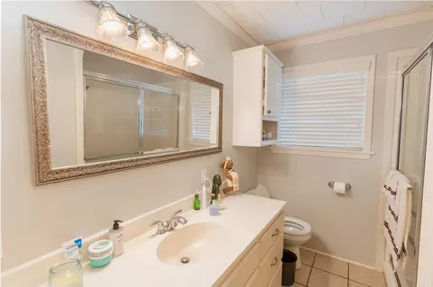 Bath - 512 N Express St, Paris, AR 72855 photo 2 of 2
