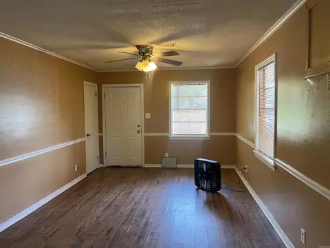 Living - 4511 W 28th, Pine Bluff, AR 71603 photo 1 of 2