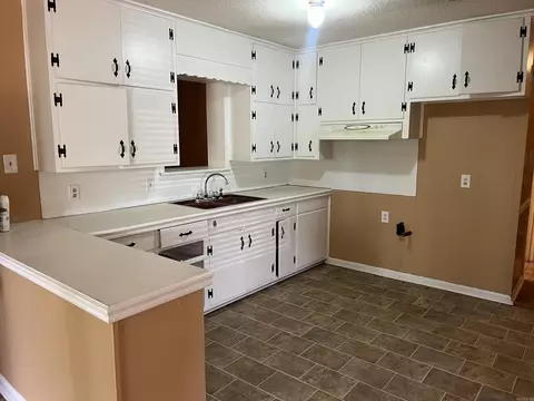 Kitchen - 4511 W 28th, Pine Bluff, AR 71603 photo 1 of 1