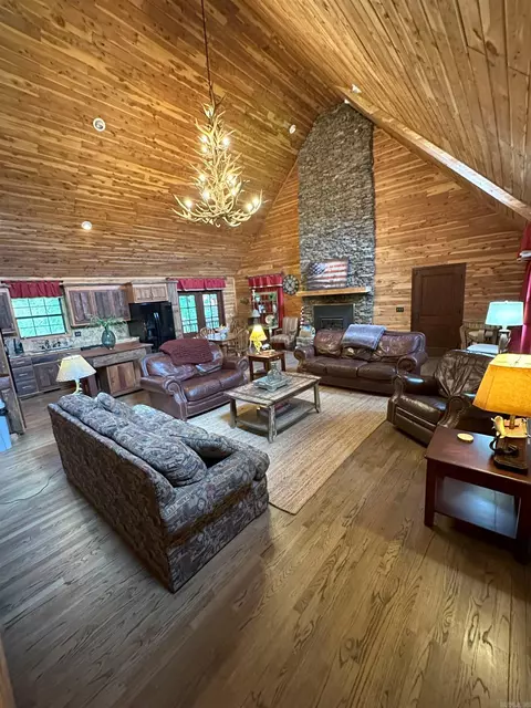 262 S Riverview Ln, Mountain View, AR 72560 photo 2