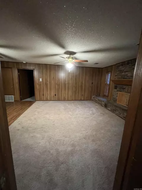 152 E Cloverdale Dr, Brinkley, AR 72021 photo 4