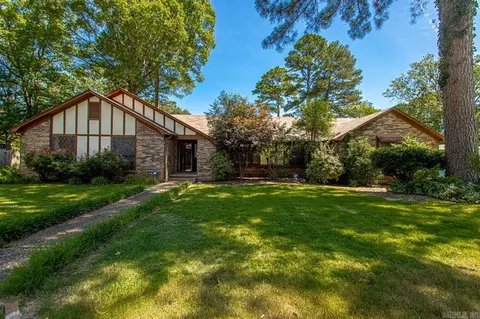 18000 Fawn Tree Dr, Little Rock, AR 72210