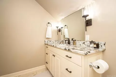 Bath - 6512 Westminster, Benton, AR 72019 photo 13 of 13