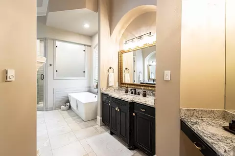 Bath - 6512 Westminster, Benton, AR 72019 photo 1 of 13