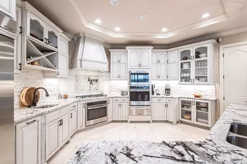 Kitchen - 6512 Westminster, Benton, AR 72019 photo 3 of 4
