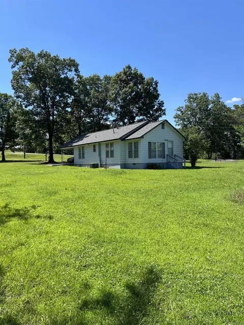 2162 Hwy 16 E, Clinton, AR 72031 photo 2