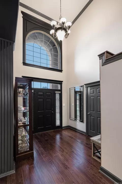 Entry Way - 5212 Carribean Dr E, Benton, AR 72019 photo 2 of 5
