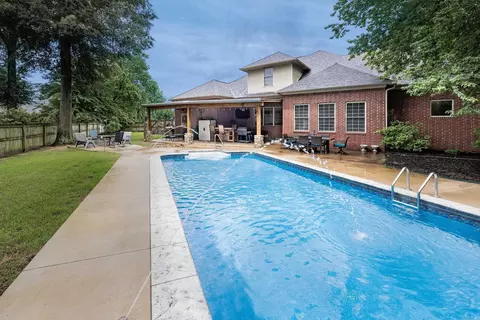 Exterior - 5212 Carribean Dr E, Benton, AR 72019 photo 2 of 11