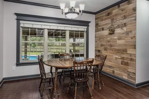 Dining - 5212 Carribean Dr E, Benton, AR 72019 photo 2 of 2