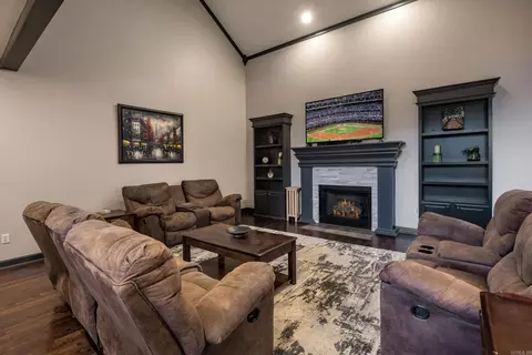 Living - 5212 Carribean Dr E, Benton, AR 72019 photo 1 of 2