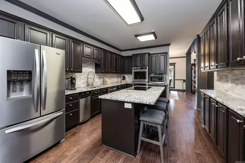 Kitchen - 5212 Carribean Dr E, Benton, AR 72019 photo 2 of 5