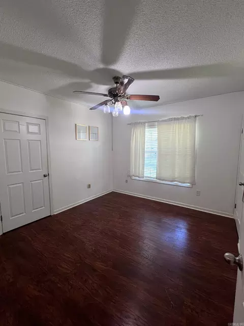 604 E Highland Ave, Malvern, AR 72104 photo 9