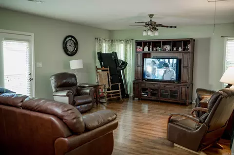 604 E Highland Ave, Malvern, AR 72104 photo 8