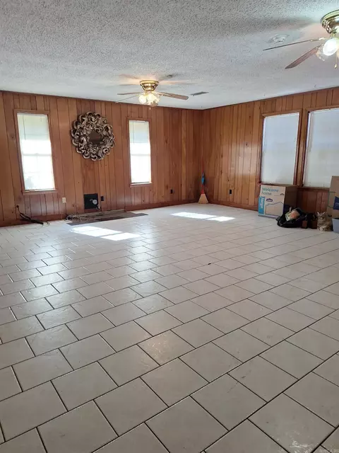 Living - 7001 Gibbins Rd, Pine Bluff, AR 71603 photo 3 of 5
